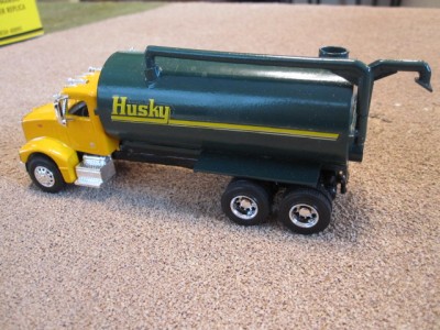 manure spreader toy